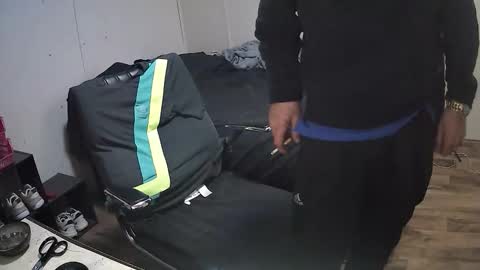 Muffdiver online show from March 15, 3:29 pm