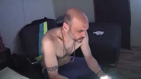 Muffdiver online show from March 21, 7:24 am