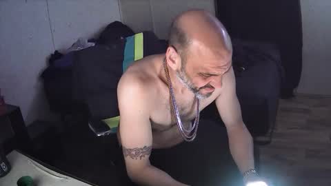 Muffdiver online show from March 24, 2:38 am