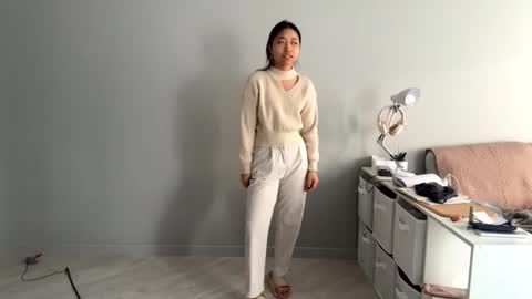 Snapshot of muiklecha chatting on February 9, 11:09 pm Mia online show from February 9, 11:09 pm