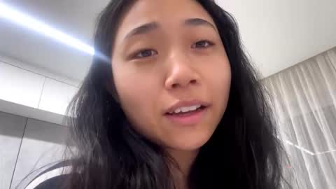 Snapshot of muiklecha chatting on March 2, 10:11 am Mia online show from March 2, 10:11 am