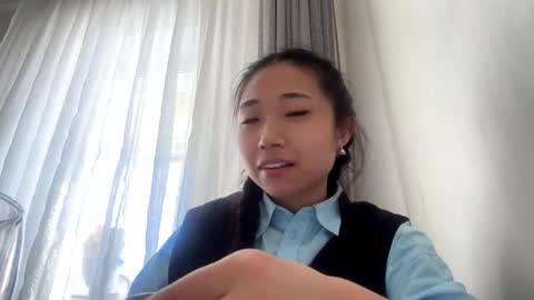 Mia online show from March 18, 4:26 am