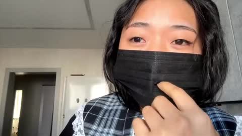 Mia online show from April 13, 10:15 pm