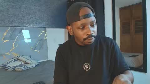 Muller Asher online show from December 2, 3:01 am