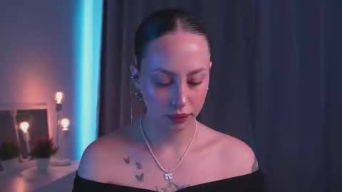 Snapshot of multifruiti chatting on September 17, 3:30 am Kira online show from September 17, 3:30 am