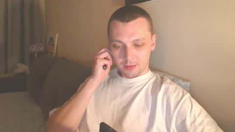 Erik online show from October 14, 12:00 am