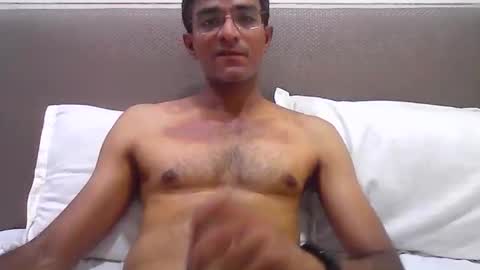 Snapshot of mumbaimonster8inch chatting on May 1, 2:16 am rajesh engineer online show from May 1, 2:16 am