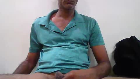 Snapshot of mumbaimonster8inch chatting on May 5, 10:07 pm rajesh engineer online show from May 5, 10:07 pm