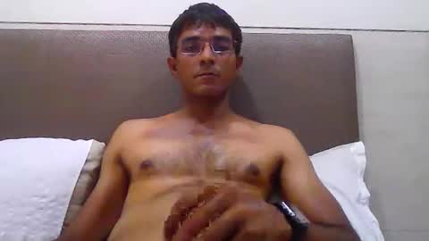 Snapshot of mumbaimonster8inch chatting on May 11, 11:49 am rajesh engineer online show from May 11, 11:49 am
