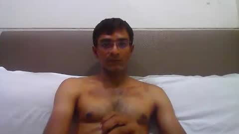 Snapshot of mumbaimonster8inch chatting on May 14, 10:33 am rajesh engineer online show from May 14, 10:33 am