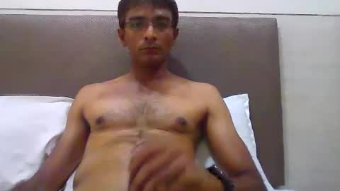 Snapshot of mumbaimonster8inch chatting on May 22, 11:49 am rajesh engineer online show from May 22, 11:49 am