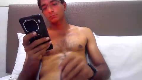 Snapshot of mumbaimonster8inch chatting on May 28, 3:04 am rajesh engineer online show from May 28, 3:04 am