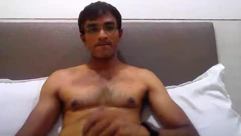 Snapshot of mumbaimonster8inch chatting on May 30, 9:50 am rajesh engineer online show from May 30, 9:50 am