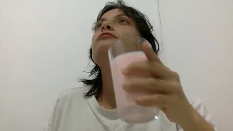 Snapshot of munchi_ chatting on January 14, 11:58 pm   online show from January 14, 11:58 pm