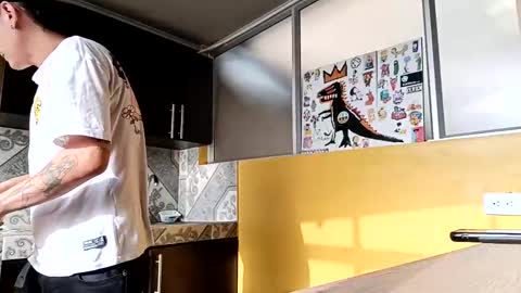 Snapshot of murfialdo chatting on December 3, 12:38 pm Sebastian online show from December 3, 12:38 pm