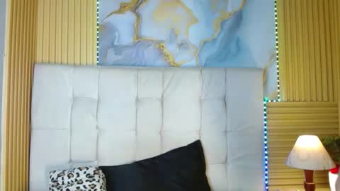 muriell303av online show from December 14, 3:23 am