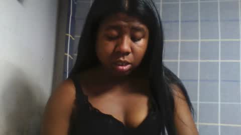 murielleee online show from June 20, 7:44 am