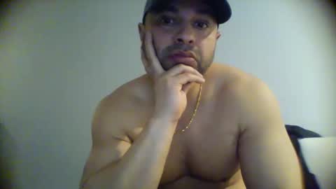 Snapshot of muscle794 chatting on February 23, 2:09 am Cool Traveler online show from February 23, 2:09 am