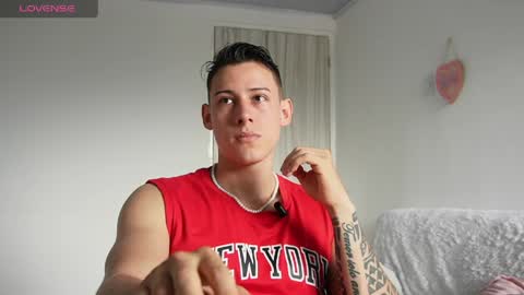 muscle_king_cum online show from April 7, 2:17 pm