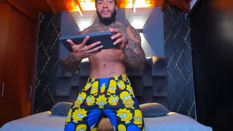 Snapshot of muscle_man19 chatting on December 4, 1:31 pm Nick online show from December 4, 1:31 pm