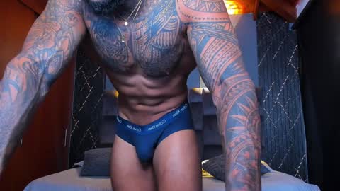 Snapshot of muscle_man19 chatting on January 11, 3:34 am Nick online show from January 11, 3:34 am