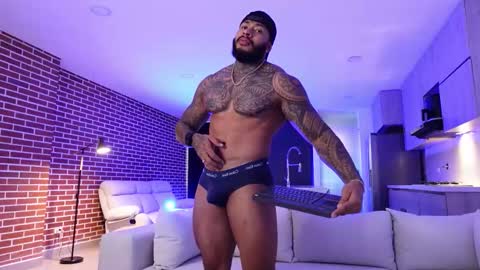 Snapshot of muscle_man19 chatting on September 11, 11:32 am Nick online show from September 11, 11:32 am