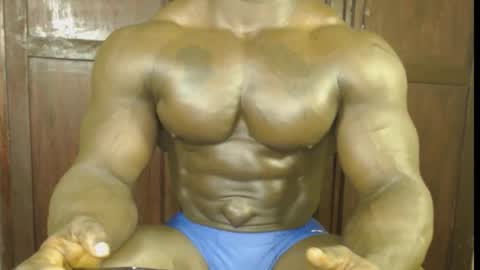 musclegod23 online show from October 29, 2:58 am