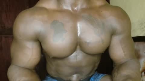 musclegod23 online show from February 17, 2:46 pm