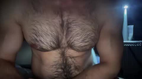 Snapshot of musclehair3 chatting on October 7, 10:18 pm musclehair3 online show from October 7, 10:18 pm