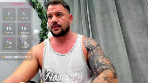 MuscleMonster31 online show from February 11, 12:16 pm