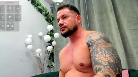 MuscleMonster31 online show from February 16, 11:48 pm