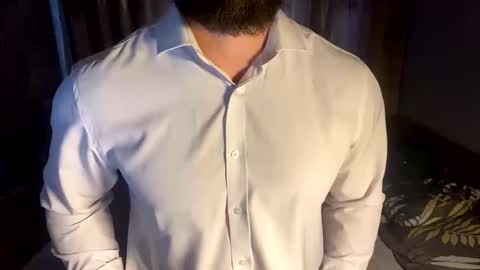 Snapshot of muscularjuggler chatting on May 18, 1:45 am muscularjuggler online show from May 18, 1:45 am