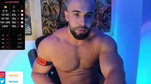 Snapshot of musculusx chatting on December 31, 9:28 pm Musculus online show from December 31, 9:28 pm
