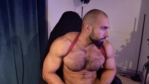 Snapshot of musculusx chatting on October 17, 2:37 am Musculus online show from October 17, 2:37 am