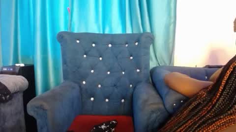 Snapshot of muse_melanin chatting on February 17, 8:11 am Milly online show from February 17, 8:11 am