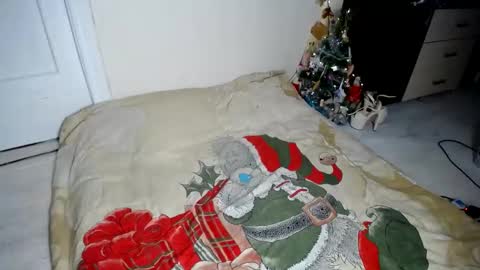 Snapshot of muse_online chatting on December 23, 5:43 pm Muse Ali  online show from December 23, 5:43 pm