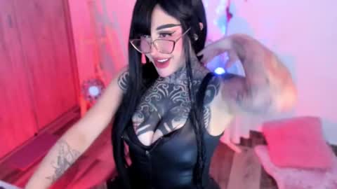 blackmuse online show from December 21, 1:36 am