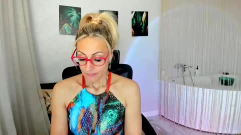 Diana online show from May 22, 11:49 am