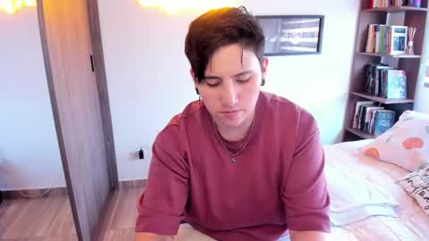 VALENTINA Luna  online show from March 1, 9:50 pm