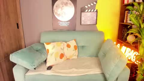Snapshot of musicayluna chatting on August 2, 1:59 am VALENTINA Luna online show from August 2, 1:59 am