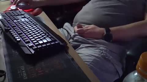 Snapshot of muso44 chatting on November 20, 8:36 am Muso online show from November 20, 8:36 am