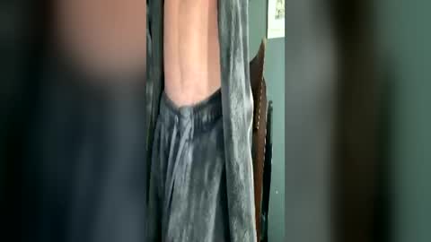 Snapshot of mustang8562 chatting on June 16, 11:13 am mustang8562 online show from June 16, 11:13 am