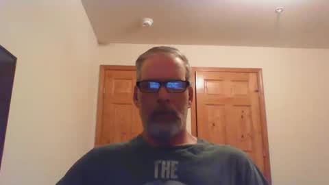 Snapshot of mustang_daddy chatting on February 4, 9:17 am 307MountainMan online show from February 4, 9:17 am