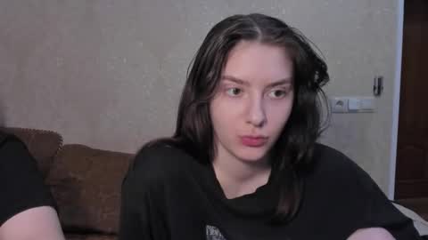 Snapshot of muuur_love chatting on March 1, 7:38 pm cute couple online show from March 1, 7:38 pm