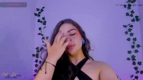 Sara IG   online show from December 29, 10:01 am