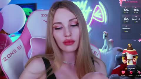 Snapshot of my__sweet__alice chatting on June 19, 8:45 pm mysweetalice online show from June 19, 8:45 pm