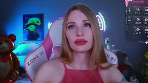 Snapshot of my__sweet__alice chatting on June 23, 9:46 pm mysweetalice online show from June 23, 9:46 pm