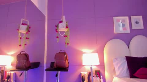 my_aleja_ online show from September 15, 12:49 pm