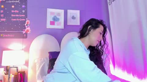 my_aleja_ online show from October 9, 1:09 pm