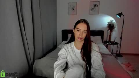 katie online show from December 14, 11:23 pm